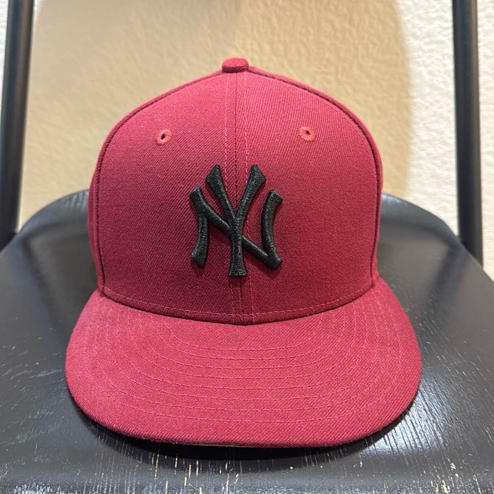 New Era New York Yankees Fitted Hat (Size 7 3/8)